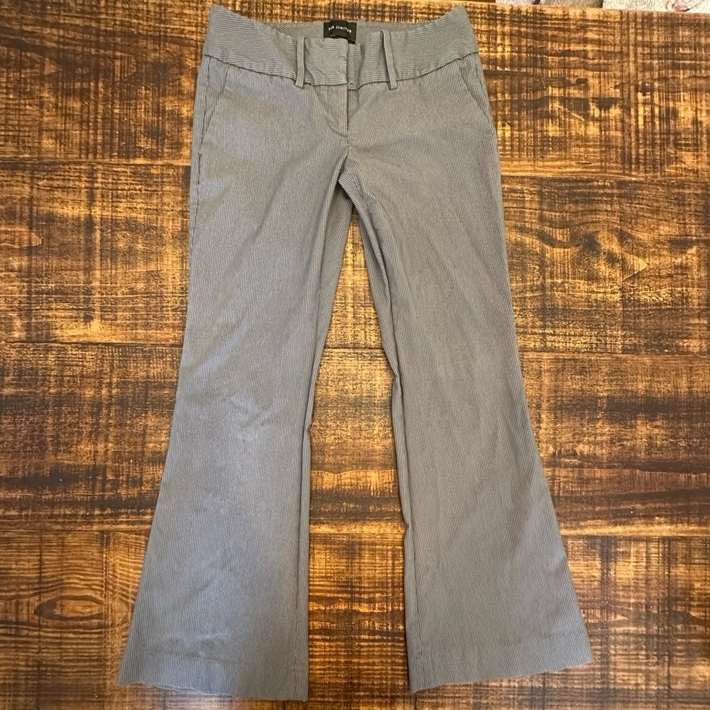 The Limited Drew Fit Gray Pinstripe Trousers- EUC - Picture 2 of 8